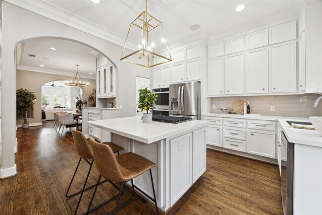 Building Photo - 6310 Taggart St