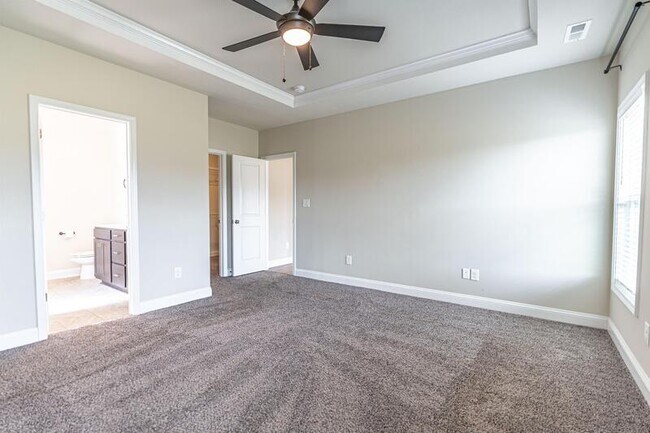 Building Photo - 151 Titleist Ct