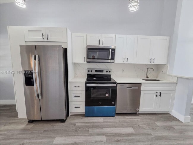 Building Photo - 3639 NW 83rd Ln