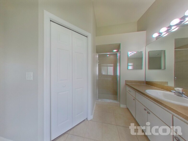Building Photo - 7956 Floradora Dr