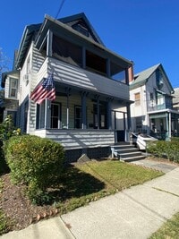 Building Photo - 126 Garden St