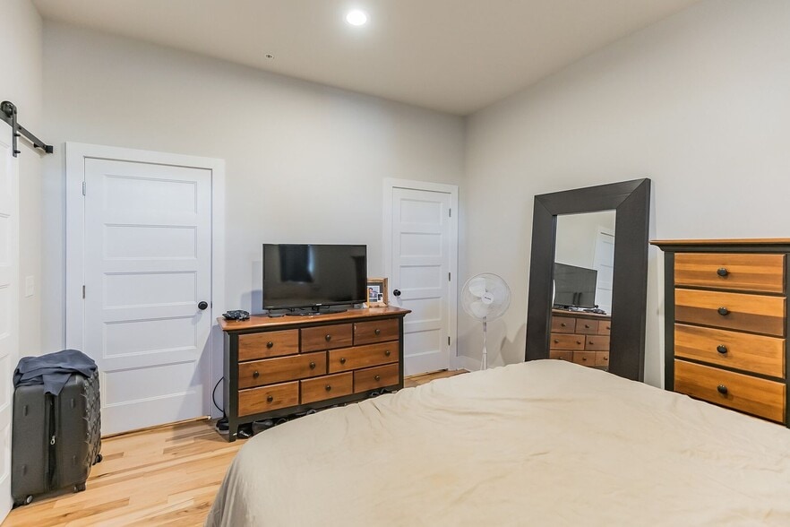 Building Photo - 1152 S 12th St