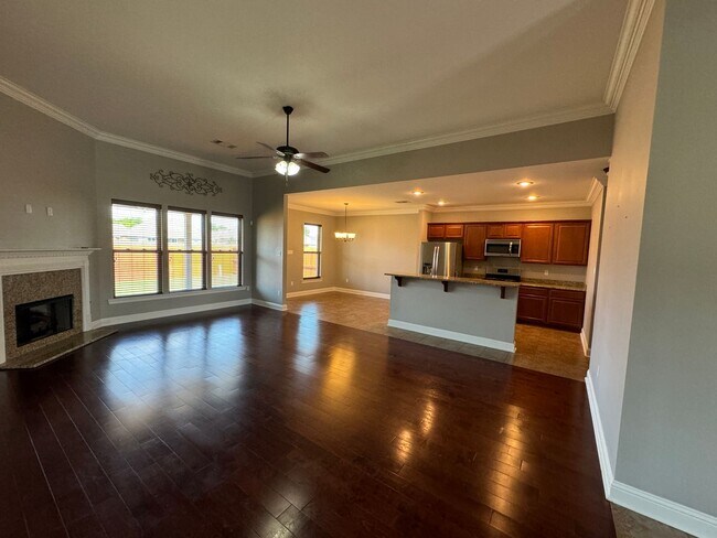Building Photo - CYPRESS BEND GARDEN DISTRICT OF NORTH BOSS...