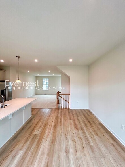 Building Photo - 8808 Stevenson Ln