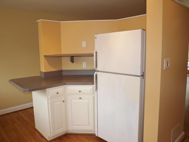 Building Photo - 5411 Houghton Pl