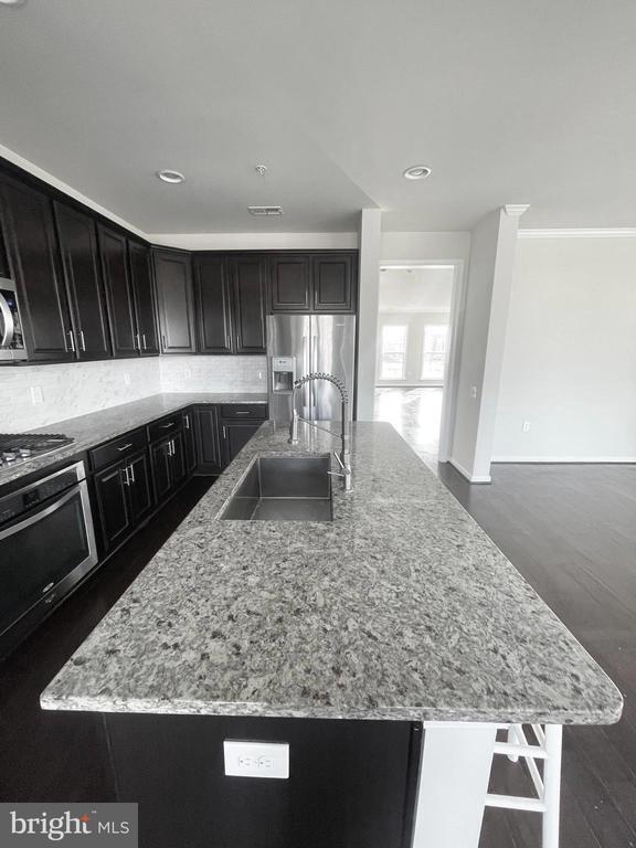 Building Photo - 42727 Toulouse Terrace