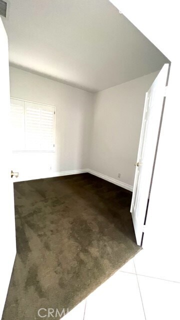 Building Photo - 2352 Eaglewood Dr