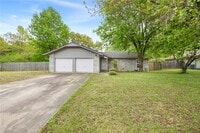 Building Photo - 2146 Loren Cir