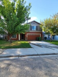 Building Photo - 3097 E Shaver Ct