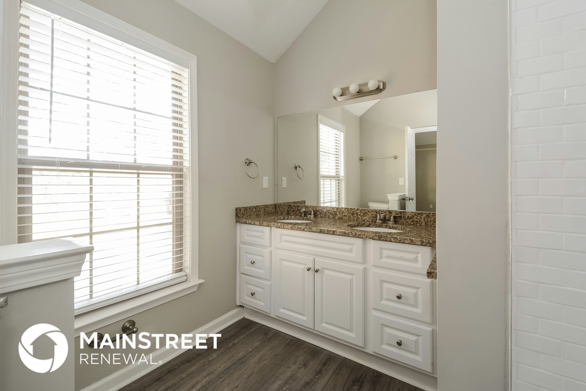 Building Photo - 4555 Port Royal Cove