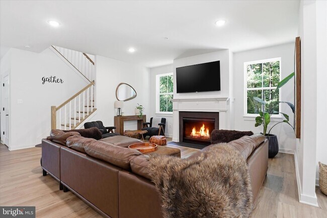 Building Photo - 15717 Tierra Dr