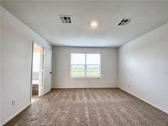 Building Photo - 118 Canley Lp