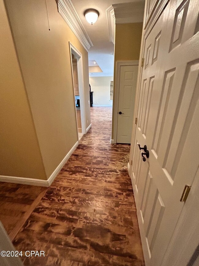 Building Photo - 7134 Bay Crest Rd