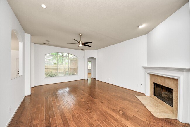 Building Photo - 42 S Lace Arbor Dr