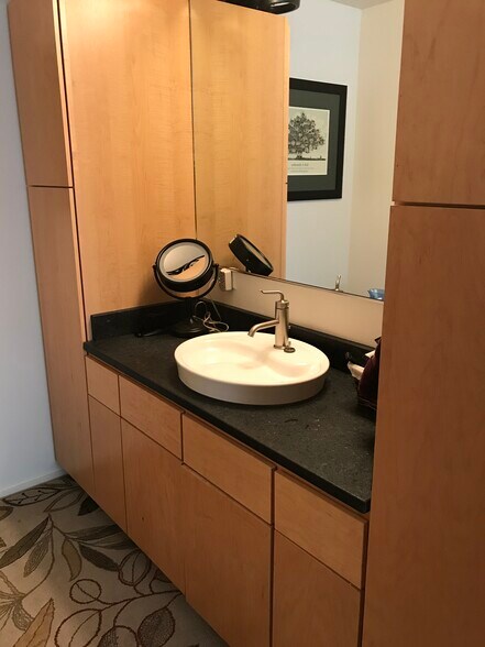 Mater bath - 301 N Neil St