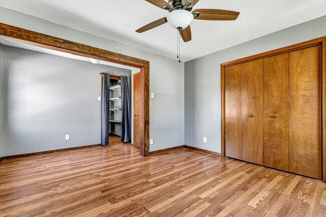 Building Photo - 421 Evanrude Ln