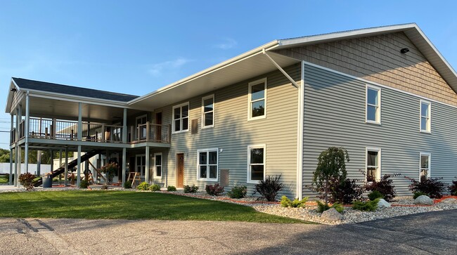 Building Photo - Heartland Apartments