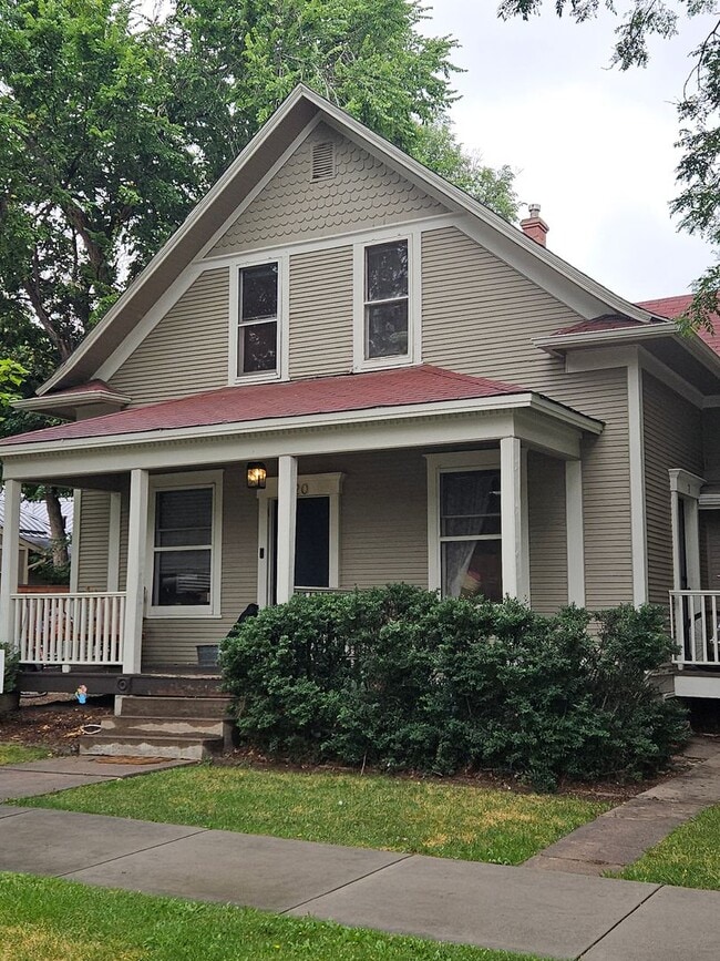 Building Photo - 318-320 W Myrtle