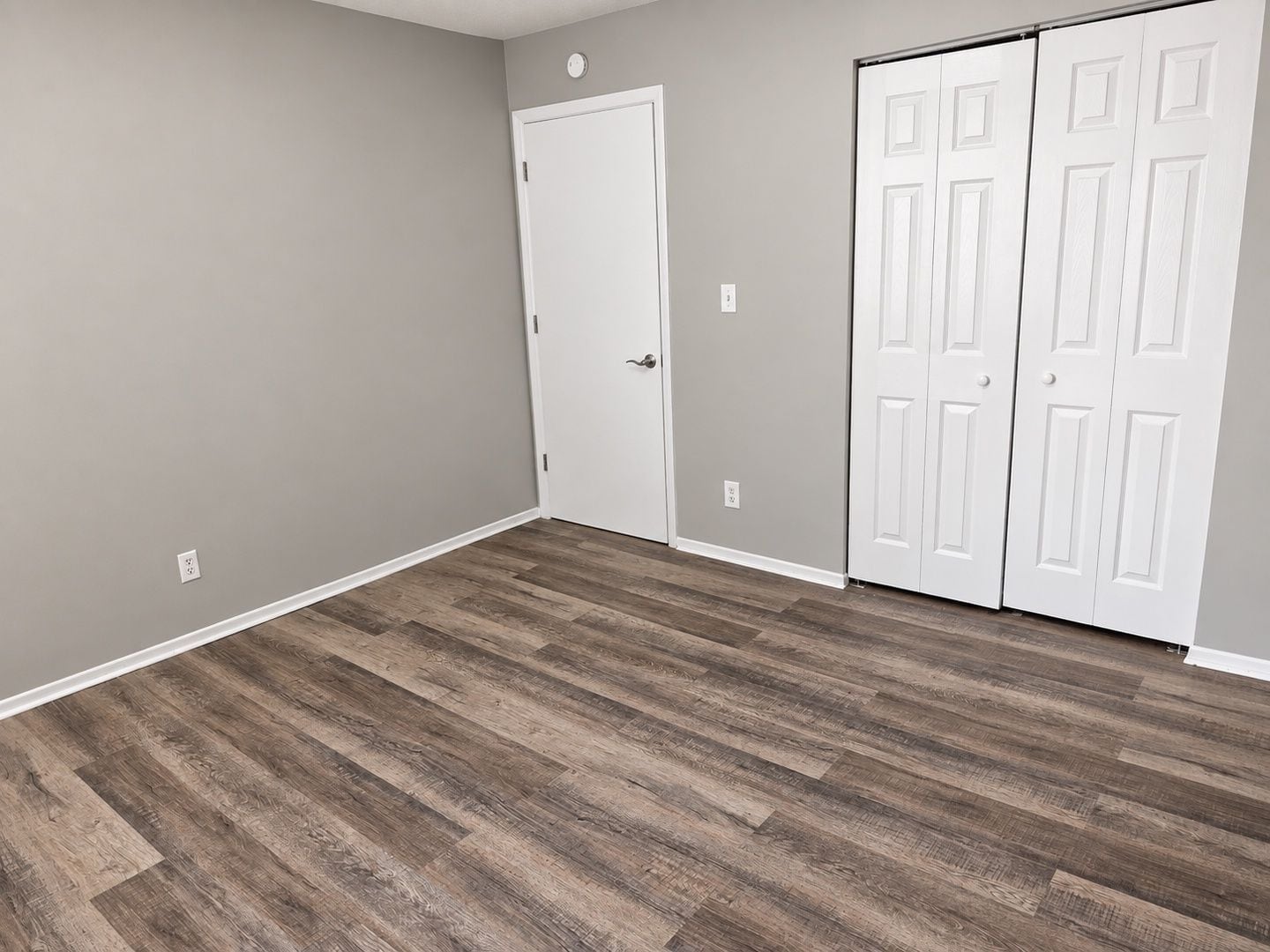 Building Photo - 802 Forest Dale Ln