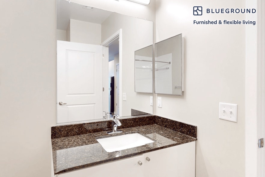 Building Photo - 79 Alexander St