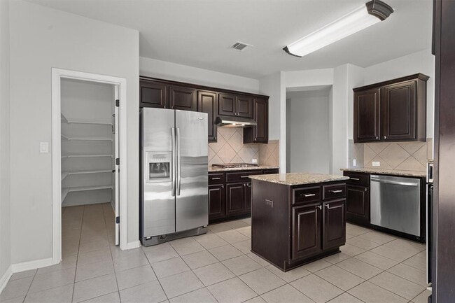 Building Photo - 104 San Matteo St