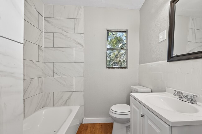 Building Photo - 6127 Beldart St