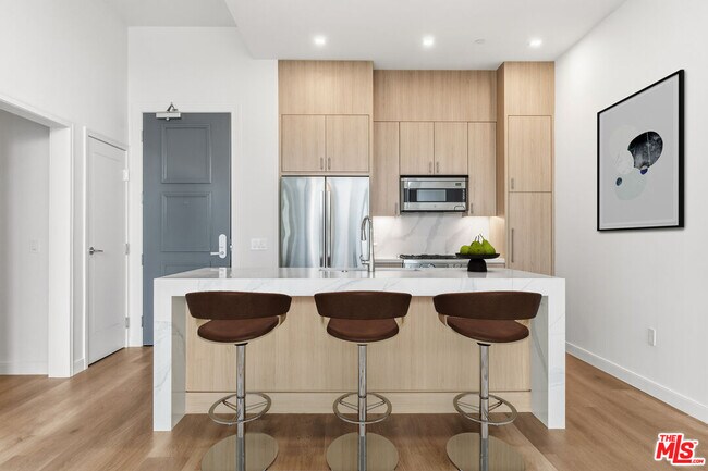 Building Photo - 8500 Burton Wy