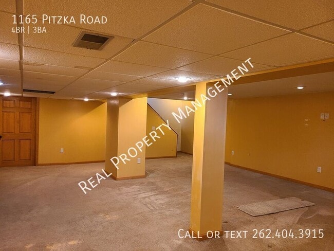 Building Photo - 1165 Pitzka Rd