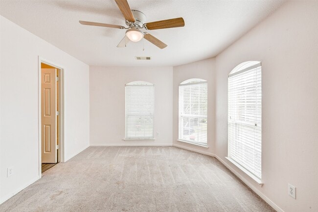 Building Photo - 15403 Redbud Dale Ct