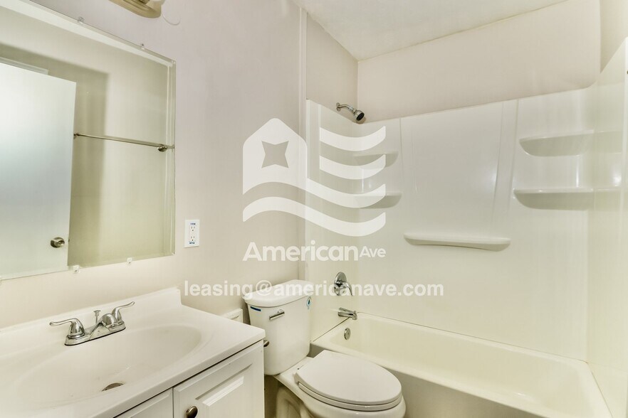 Building Photo - 3507 Grand Ave