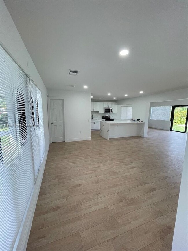 Building Photo - 317 N 31st Ave