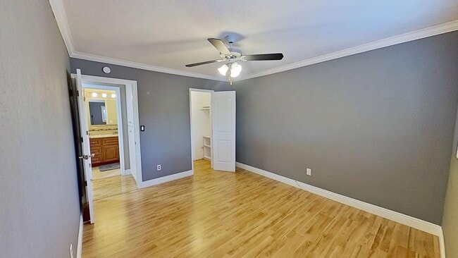 Building Photo - 5517 Thelma Ave