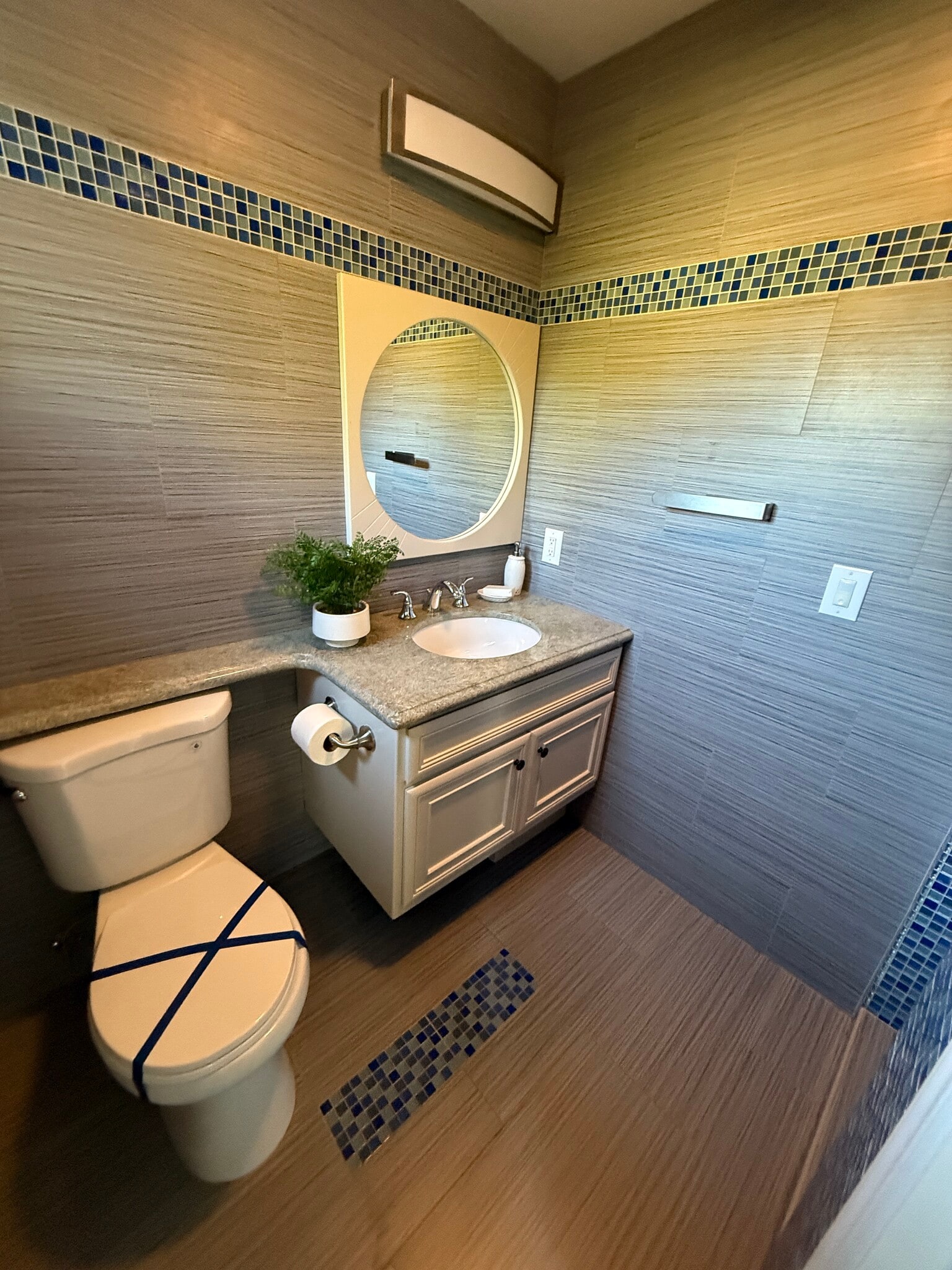 Bathroom 2 - 707 Matadero Ave