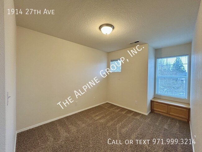 Building Photo - Townhome in Forest Grove