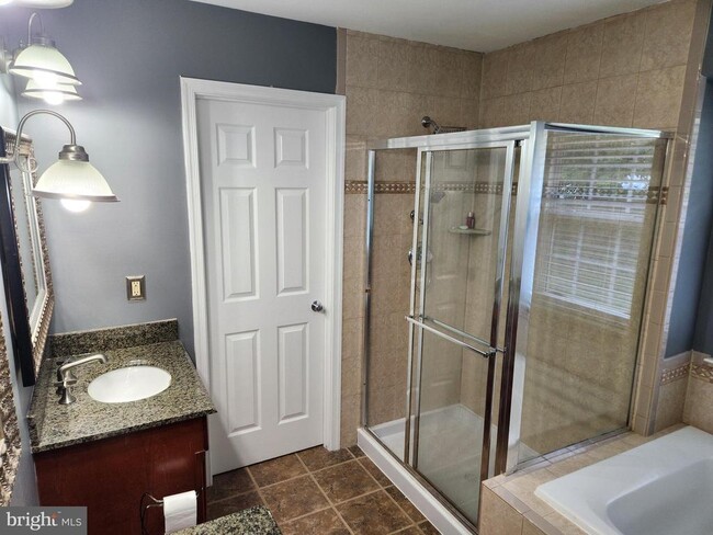 Building Photo - 4893 Frishman Ct