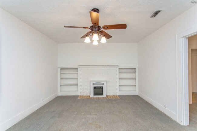 Building Photo - 1710 Pearl Ave