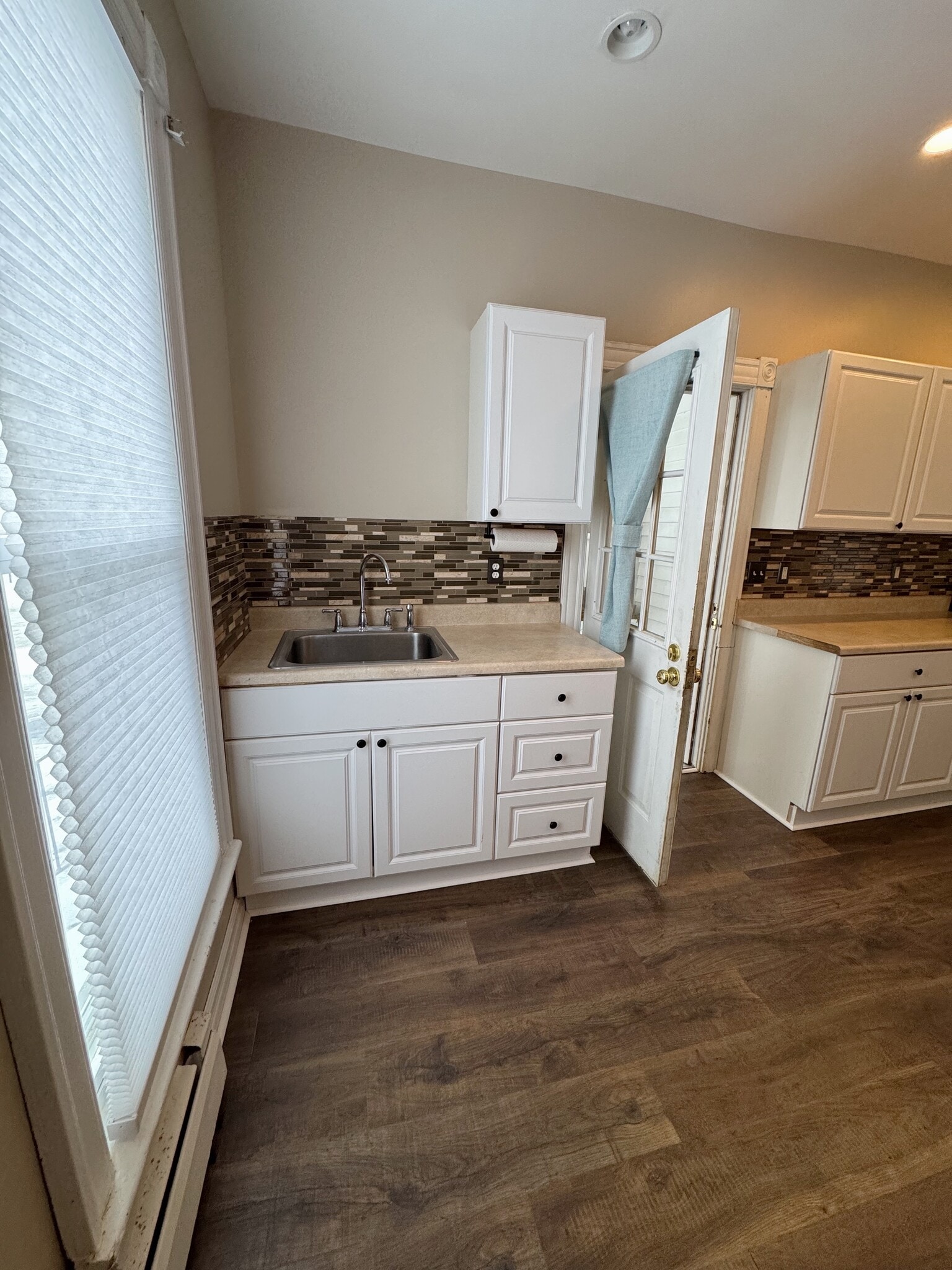 Building Photo - 160 Christiana St