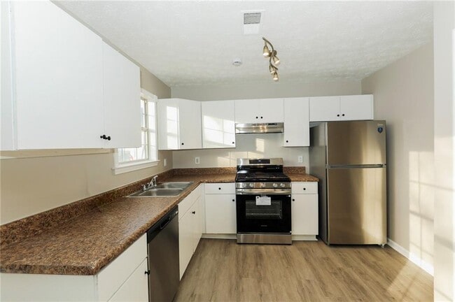 Building Photo - 2107 Sugar Creek Cl