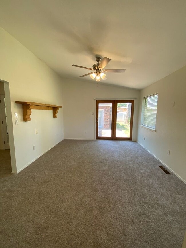 Building Photo - Big and Spacious Four Bedroom Home on the ...