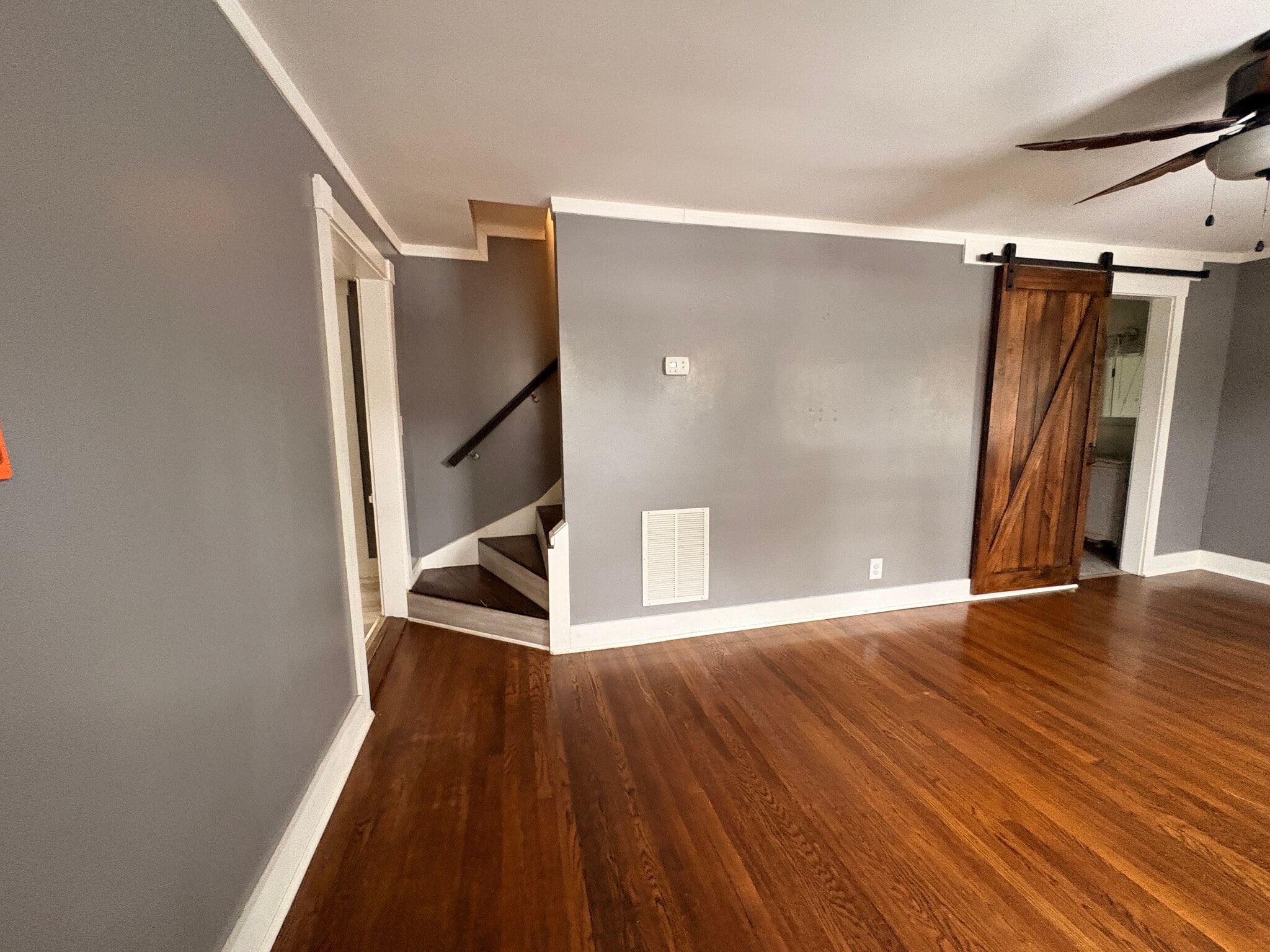 Building Photo - 104 Cottage Rd