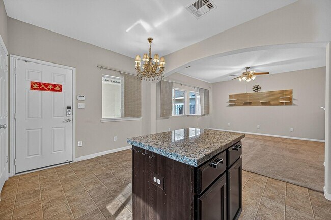 Building Photo - 14574 Empanada Dr