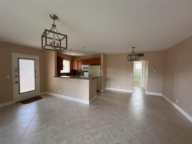 Building Photo - 212 Oxford 400