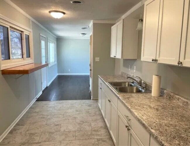 kitchen - 630 Whittinghill Ave