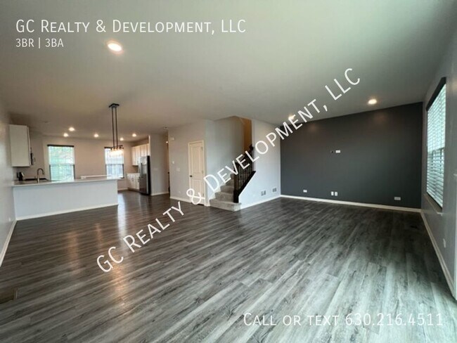 Building Photo - ***WOODLORE ESTATES / 3 BDRM / 2.5 BTH / A...