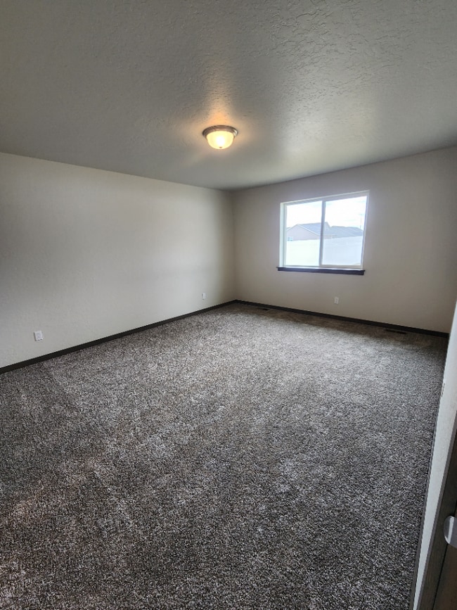 Building Photo - 3BR, 2BTH in Rathdrum