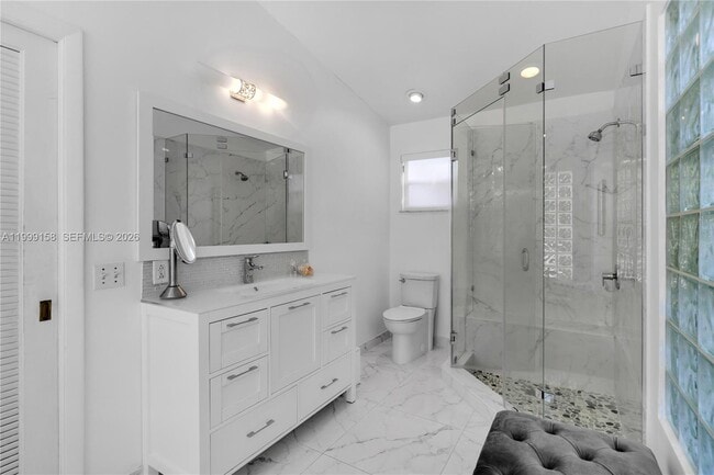 Building Photo - 4072 Park Ave