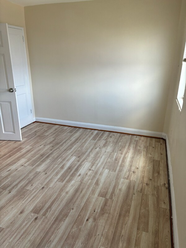 Building Photo - 821 Bonaparte Ave