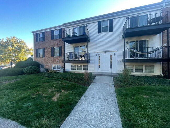 Building Photo - 5285 Portland St