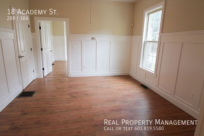 Building Photo - 18 Academy St
