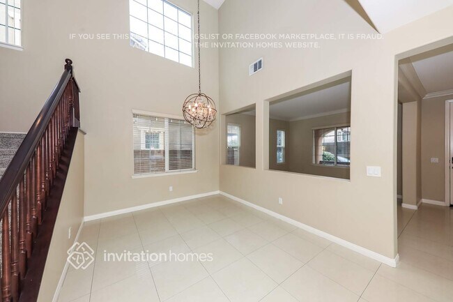 Building Photo - 12579 Chimney Rock Dr
